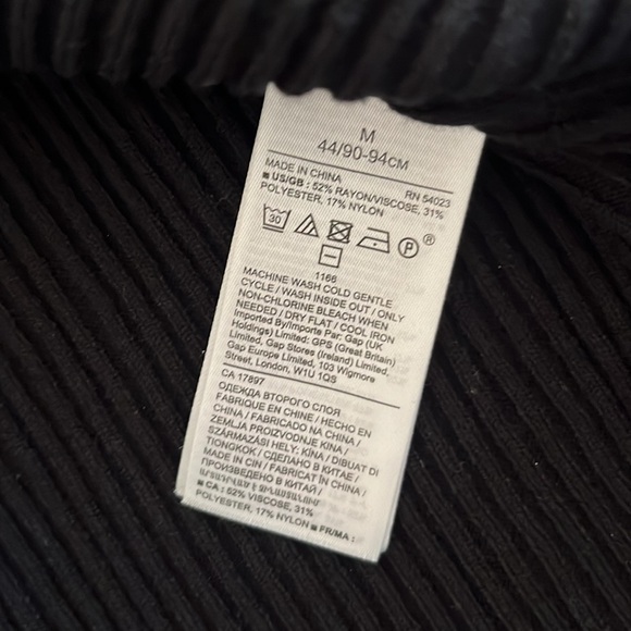 NWT banana republic crew neck ribbed sweater tee - Picture 3 of 3